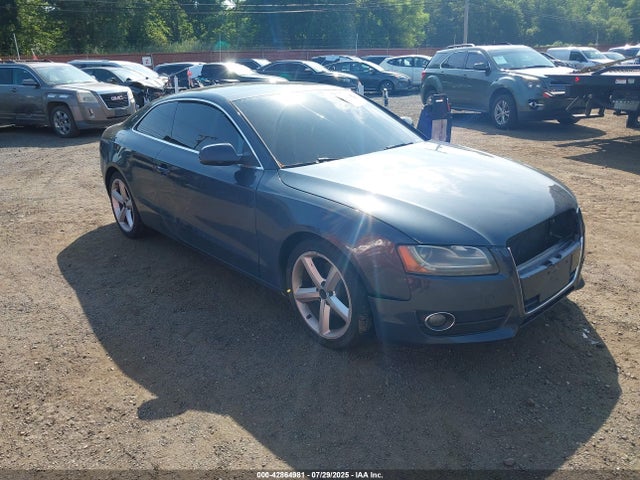 2010 AUDI A5 WAULFAFR3AA008321 Photo 0