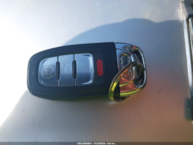 2010 AUDI A5 WAULFAFR3AA008321 Photo 10