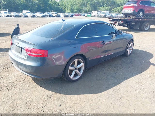 2010 AUDI A5 WAULFAFR3AA008321 Photo 3