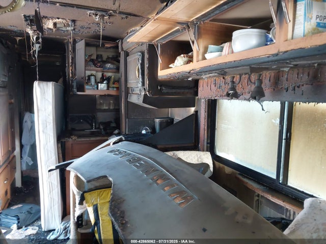 Winnebago 2013 2013 1F65F5DY0D0A13874 Image 8