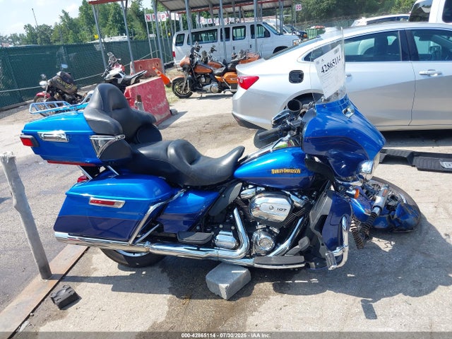 1HD1KED15HB626107 Harley-Davidson 2017