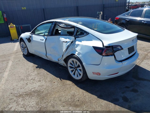 2023 TESLA MODEL 3 5YJ3E1EA7PF551320 Photo 2