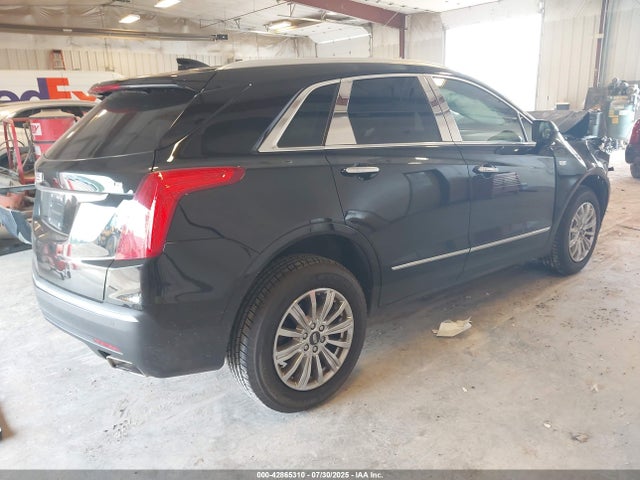 2018 CADILLAC XT5 1GYKNDRS4JZ119036 Photo 3