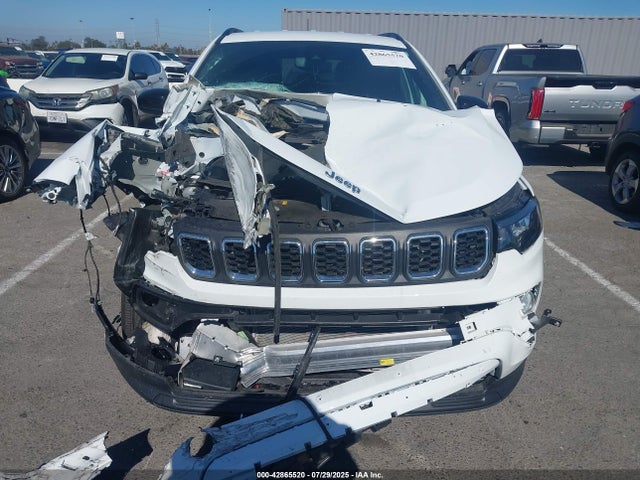 Jeep Compass 2024 3C4NJDBN9RT140731 Image 11