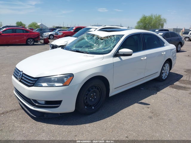 Volkswagen 2015 2015 1VWBT7A37FC029209 Image 2