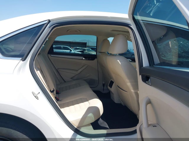 Volkswagen 2015 2015 1VWBT7A37FC029209 Image 8
