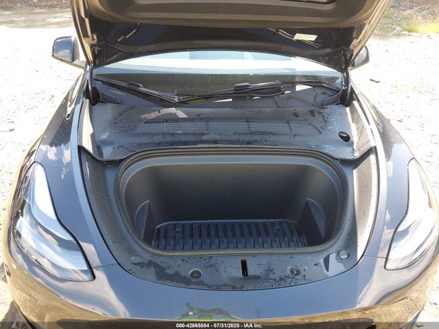 2025 TESLA MODEL Y 7SAYGAEE1SF232008 Photo 9