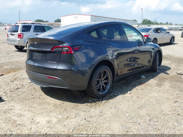 2025 TESLA MODEL Y 7SAYGAEE1SF232008 Photo 3
