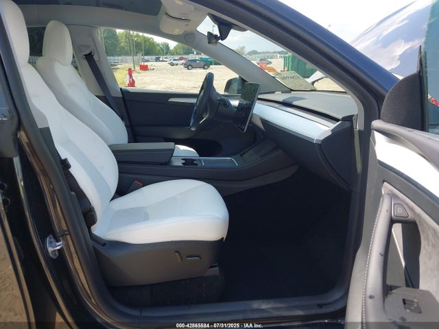 2025 TESLA MODEL Y 7SAYGAEE1SF232008 Photo 4