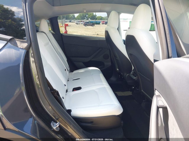 2025 TESLA MODEL Y 7SAYGAEE1SF232008 Photo 7