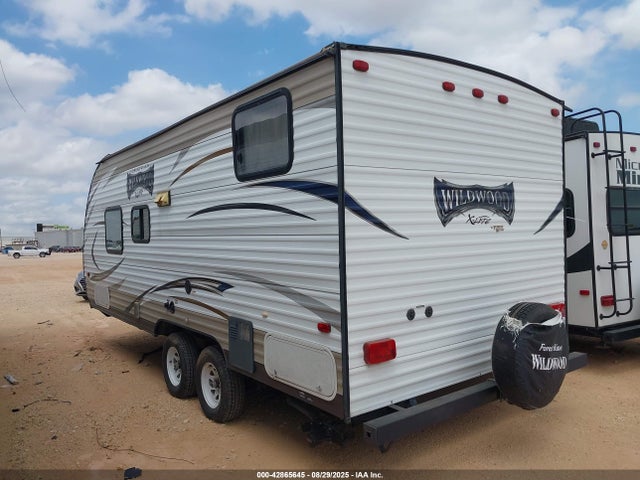 Forest River Wildwood Towables 2017 4X4TWDV20H7354403 Image 3