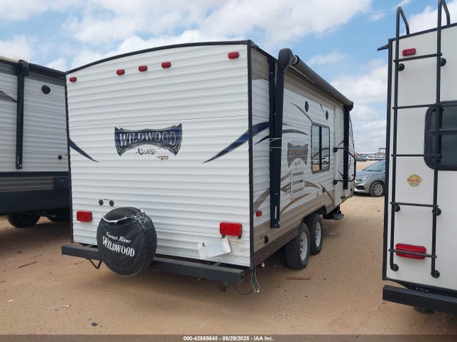 Forest River Wildwood Towables 2017 4X4TWDV20H7354403 Image 4