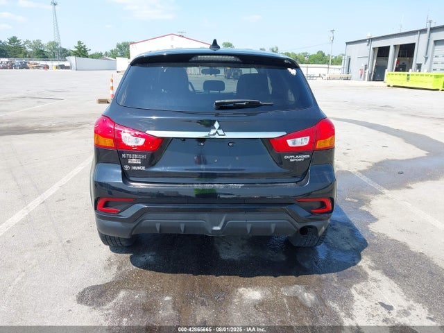 Mitsubishi mivec 2018 JA4AP3AU7JZ025276 Image 16
