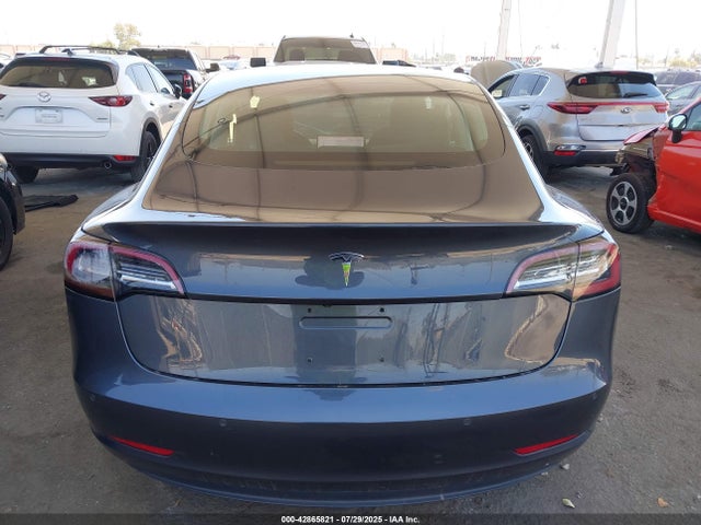 5YJ3E1EA6JF101553 Tesla MODEL 3