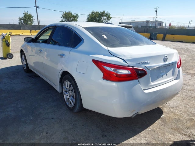 1N4AL3AP3GC140860 Nissan 2016