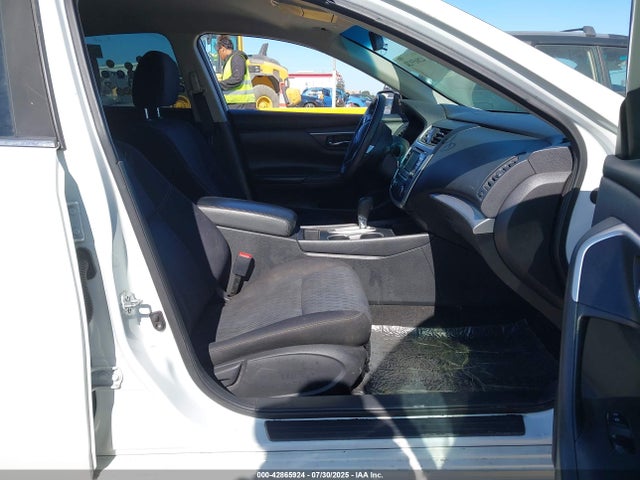 1N4AL3AP3GC140860 Nissan 2016