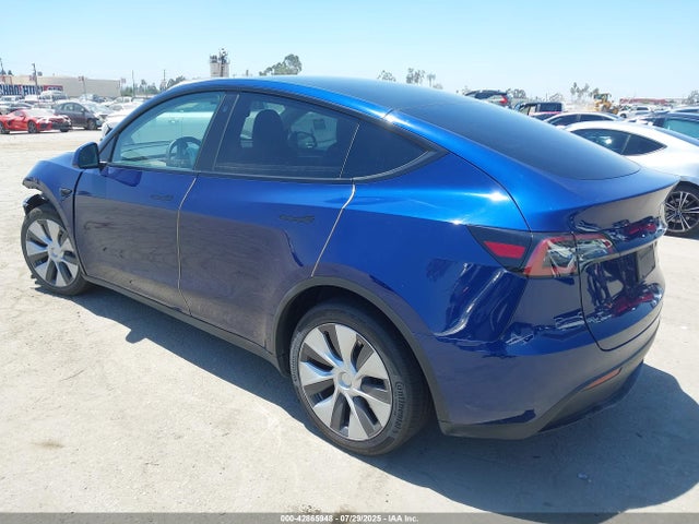 2023 TESLA MODEL Y 7SAYGAEE4PF636380 Photo 2