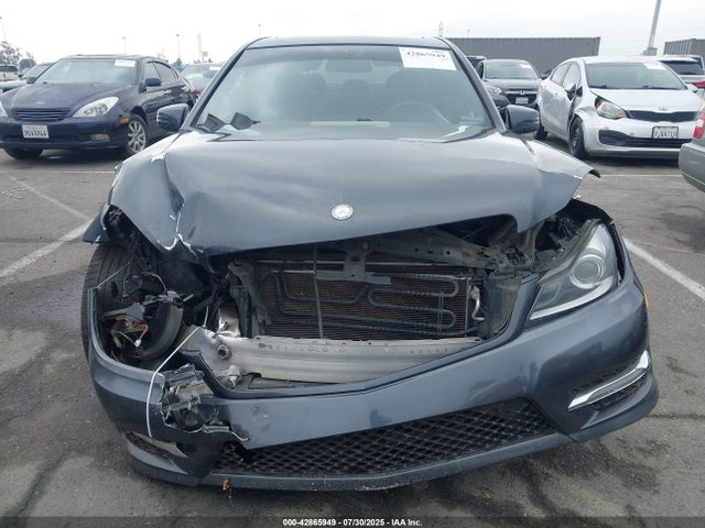 WDDGF4HB4EG254230 Mercedes-Benz 2014