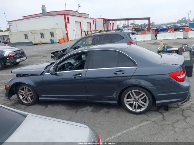 WDDGF4HB4EG254230 Mercedes-Benz 2014