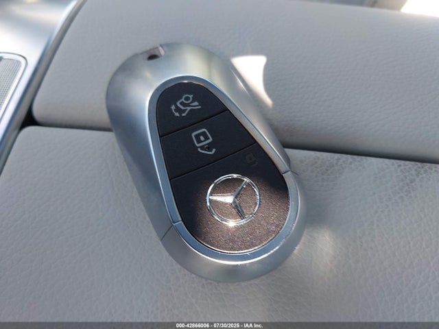 W1NKJ4HB3SF381175 Mercedes-Benz m254