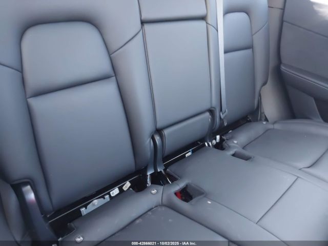 2021 TESLA MODEL Y 5YJYGDEE2MF070746 Photo 7