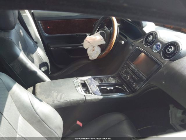 2012 JAGUAR XJ SAJWA1CB7CLV38497 Photo 4