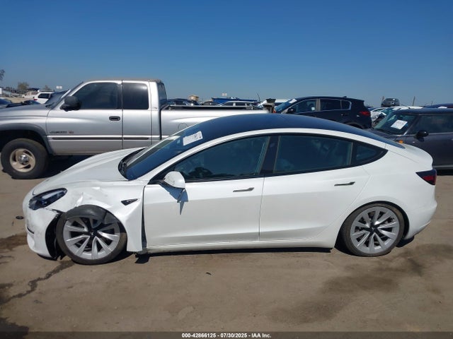 5YJ3E1EA8PF653984 Tesla MODEL 3