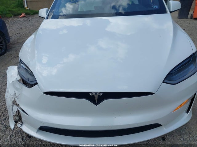 42866254 :رقم المزاد ، 7SAXCBE67NF340661 vin ، 2022 Tesla Model X Plaid Tri Motor All-wheel Drive مزاد بيع
