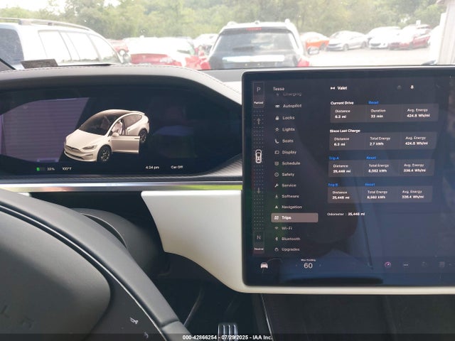 42866254 :رقم المزاد ، 7SAXCBE67NF340661 vin ، 2022 Tesla Model X Plaid Tri Motor All-wheel Drive مزاد بيع