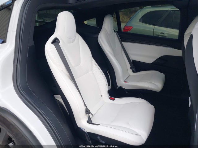 42866254 :رقم المزاد ، 7SAXCBE67NF340661 vin ، 2022 Tesla Model X Plaid Tri Motor All-wheel Drive مزاد بيع