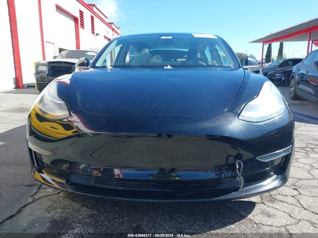 2018 Tesla Model 3 Long Range/performance მანქანა იყიდება აუქციონზე, vin: 5YJ3E1EB5JF127862, აუქციონის ნომერი: 42866317