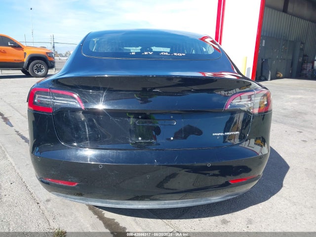 2018 Tesla Model 3 Long Range/performance მანქანა იყიდება აუქციონზე, vin: 5YJ3E1EB5JF127862, აუქციონის ნომერი: 42866317