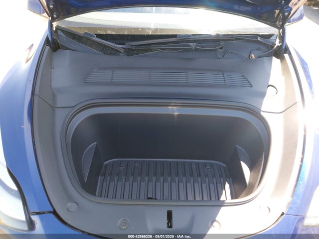 Tesla Model Y 2021 5YJYGDEE0MF190366 Image 10