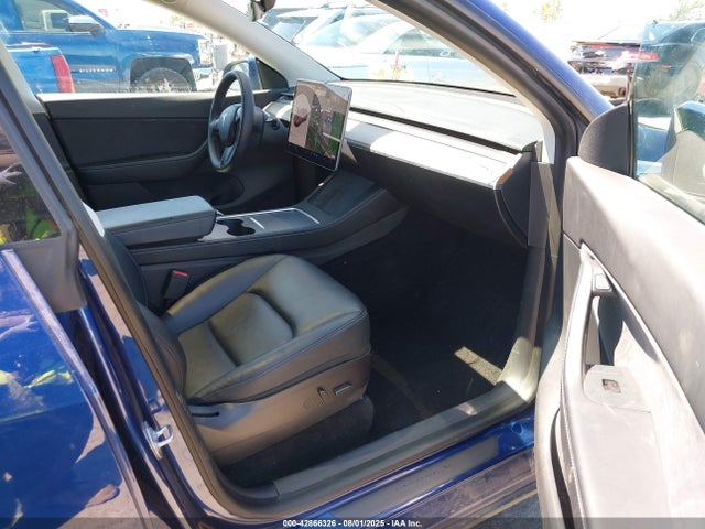 Tesla Model Y 2021 5YJYGDEE0MF190366 Image 5