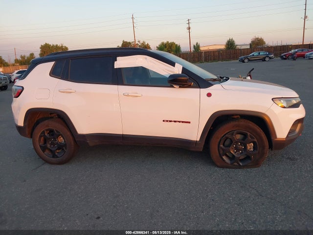 Jeep 2023 2023 3C4NJDDN2PT557893 Image 12