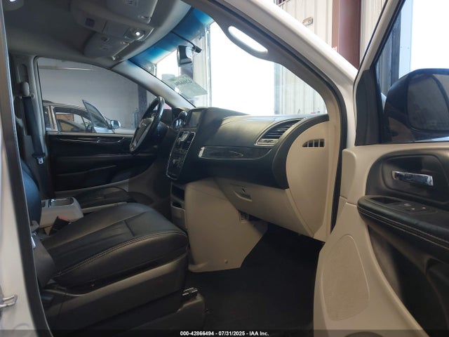 2C4RC1BG7GR187056 Chrysler Town and Country