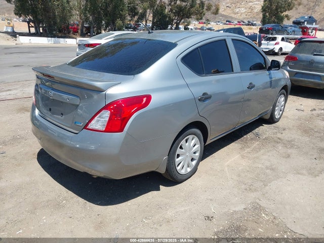 3N1CN7AP9EL842058 Nissan 2014