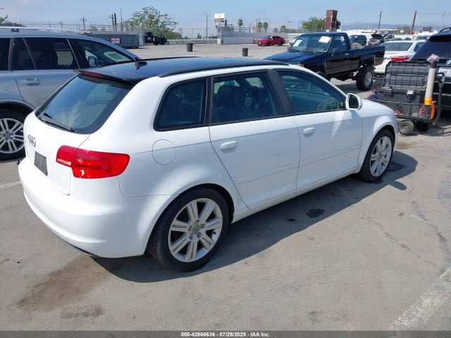 2010 AUDI A3 WAUKEAFM3AA168122 Photo 3