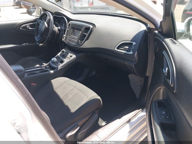 Chrysler 2016 2016 1C3CCCAB6GN127522 Image 5