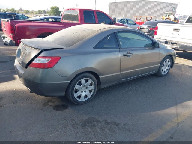 Продаж на аукціоні авто 2007 Honda Civic Lx, vin: 2HGFG11657H584935, номер лоту: 42866672