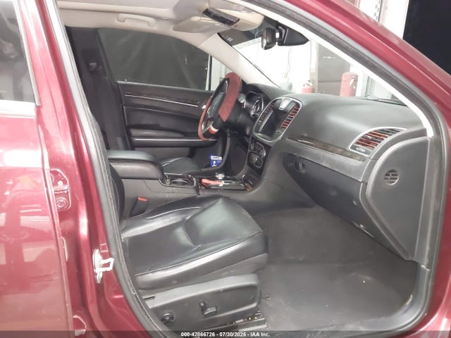 2C3CCAEG4KH631434 Chrysler 300