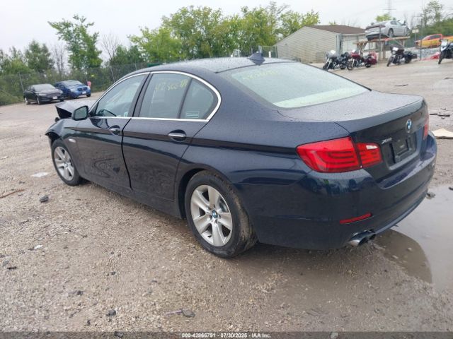 2013 BMW 528I WBAXH5C52DDW12627 Photo 2