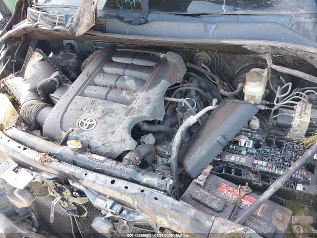 5TFUM5F18EX055944 Toyota 1ur-fe