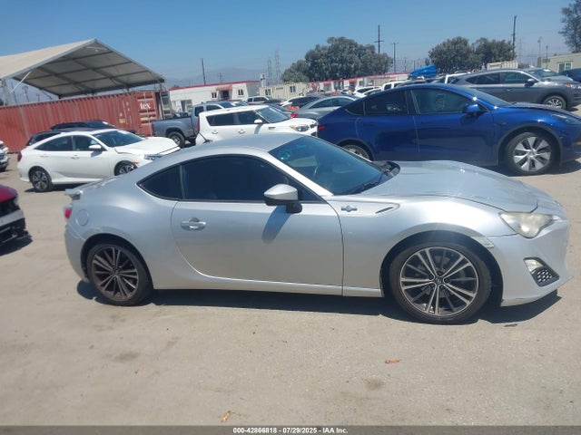 JF1ZNAA15E8701718 Scion FR-S