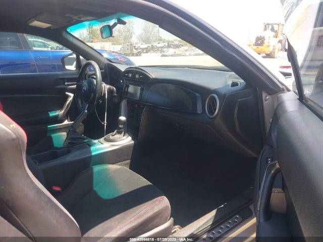 JF1ZNAA15E8701718 Scion FR-S