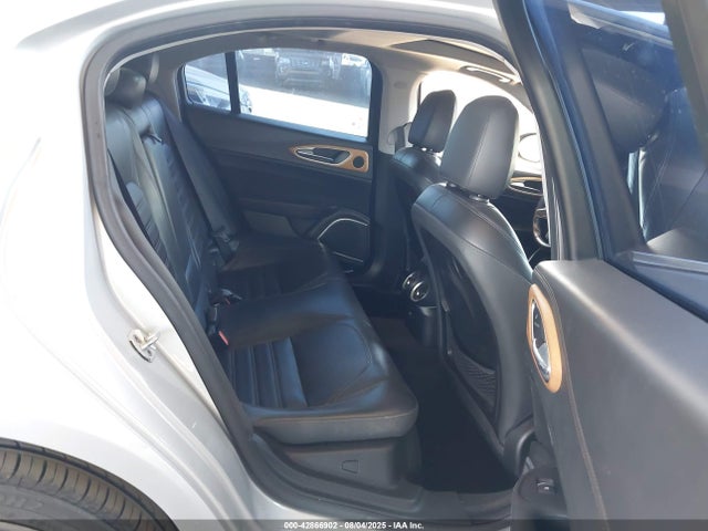 Alfa Romeo giulia (952) 2017 ZARFAECN4H7534770 Image 8