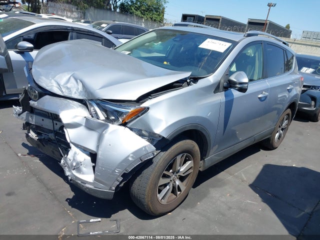 Toyota 2ar-fe 2018 JTMWFREV0JJ172879 Image 2