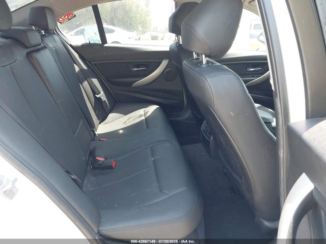 BMW 320i 2016 WBA8E1G58GNT37408 Image 20