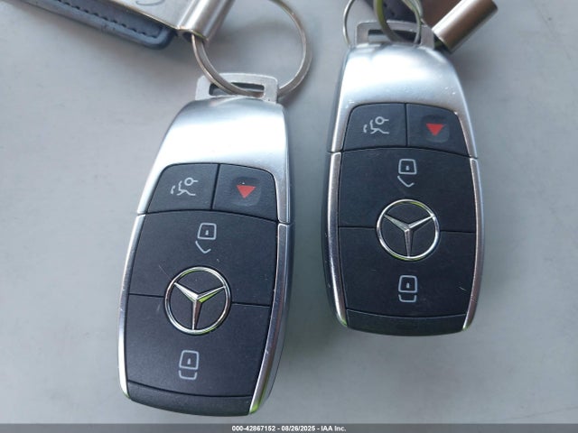 W1N0J8EB9MF925460 Mercedes-Benz m264
