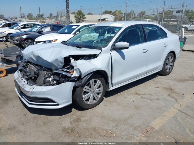 3VW2B7AJXHM233621 Volkswagen 1.4 tsi